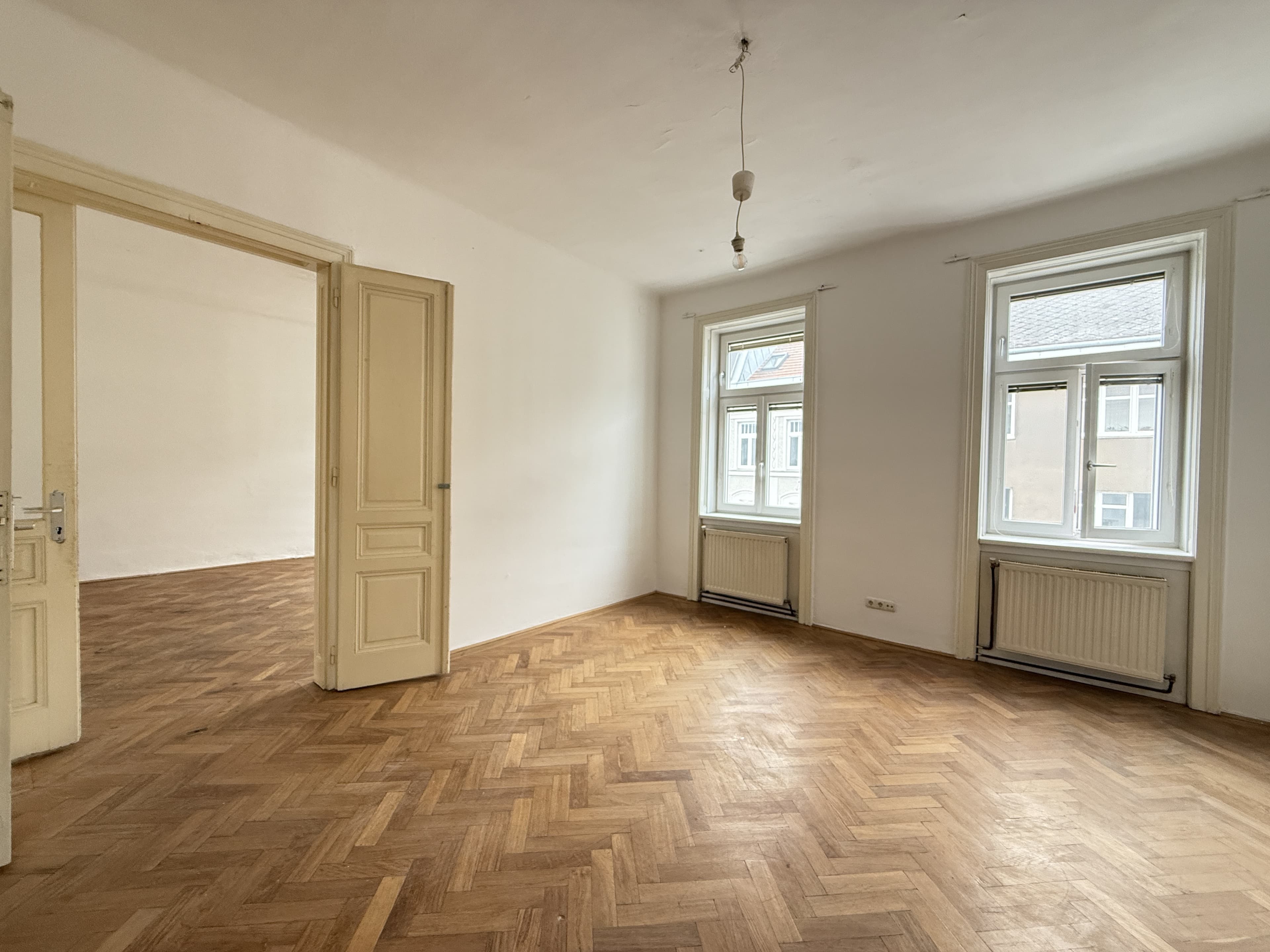 Sanierungsbedürftige Altbauwohnung Nähe Wallensteinplatz Sanierungsbedürftige Altbauwohnung Nähe Wallensteinplatz