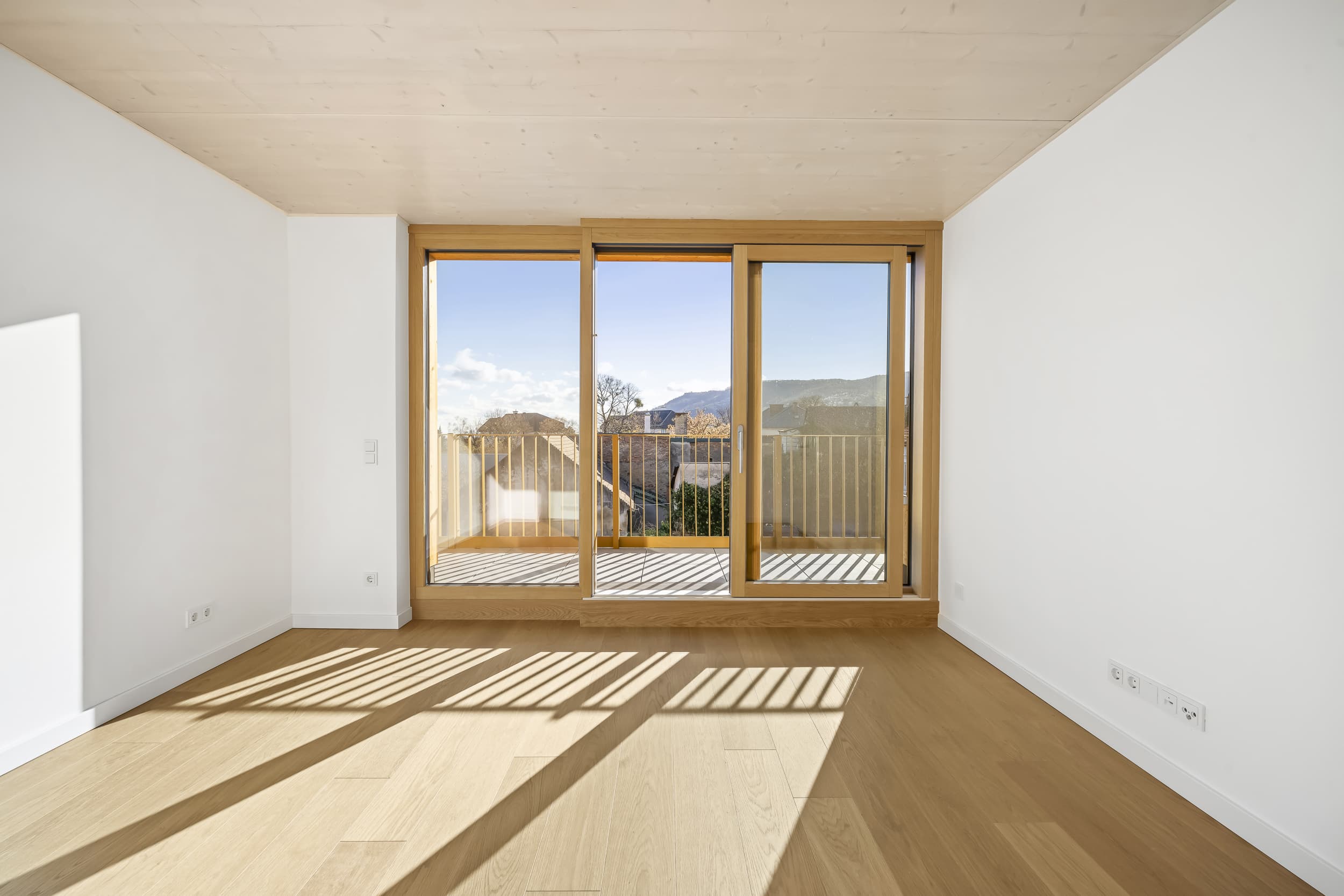 PERFEKT für Familien: Hofhaus im Erstbezug mit Garten und Dachterrasse! PERFEKT für Familien: Hofhaus im Erstbezug mit Garten und Dachterrasse!