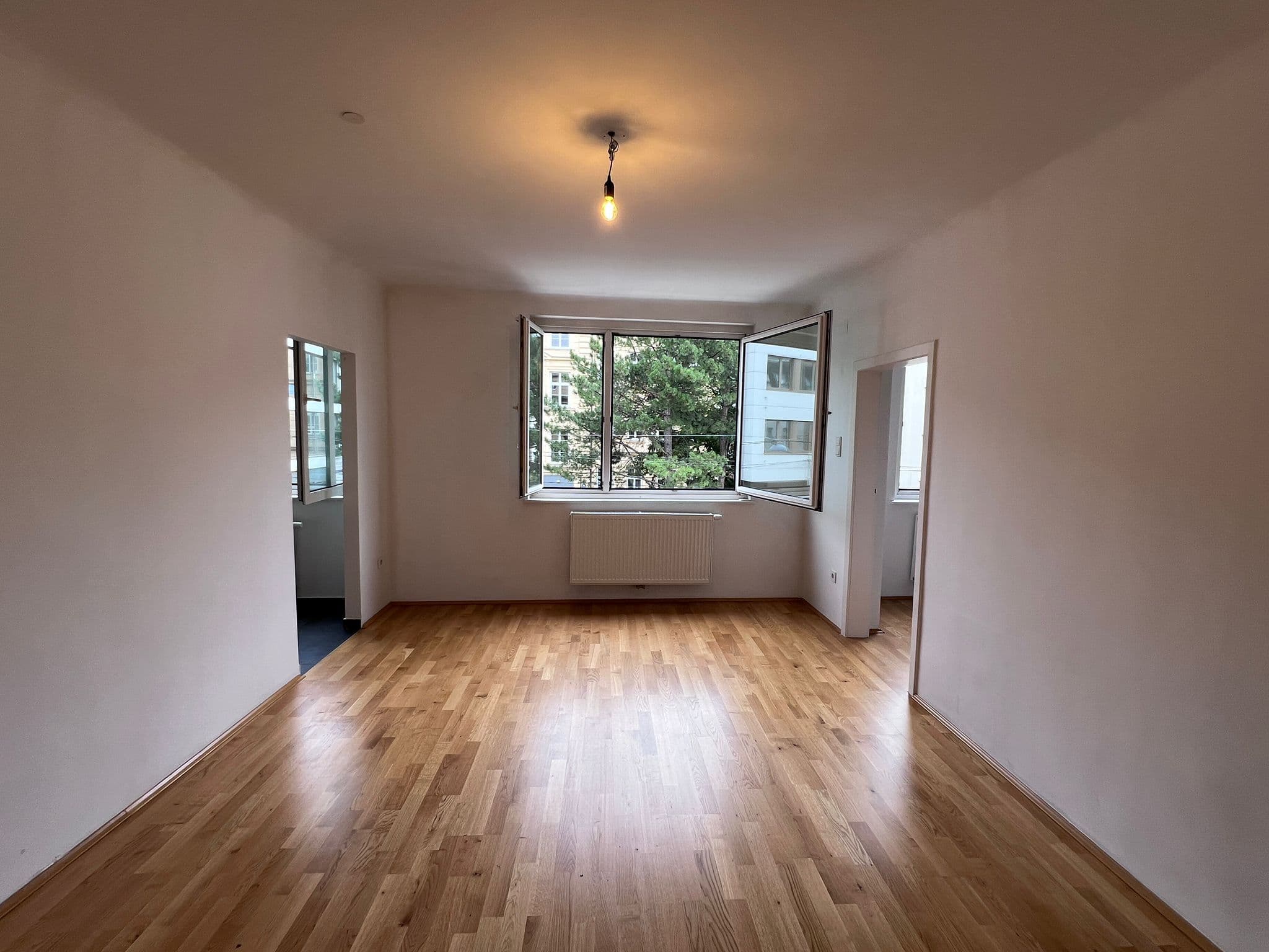 Wohnung nahe Schloss Hetzendorf – ideal geschnitten Wohnung nahe Schloss Hetzendorf – ideal geschnitten