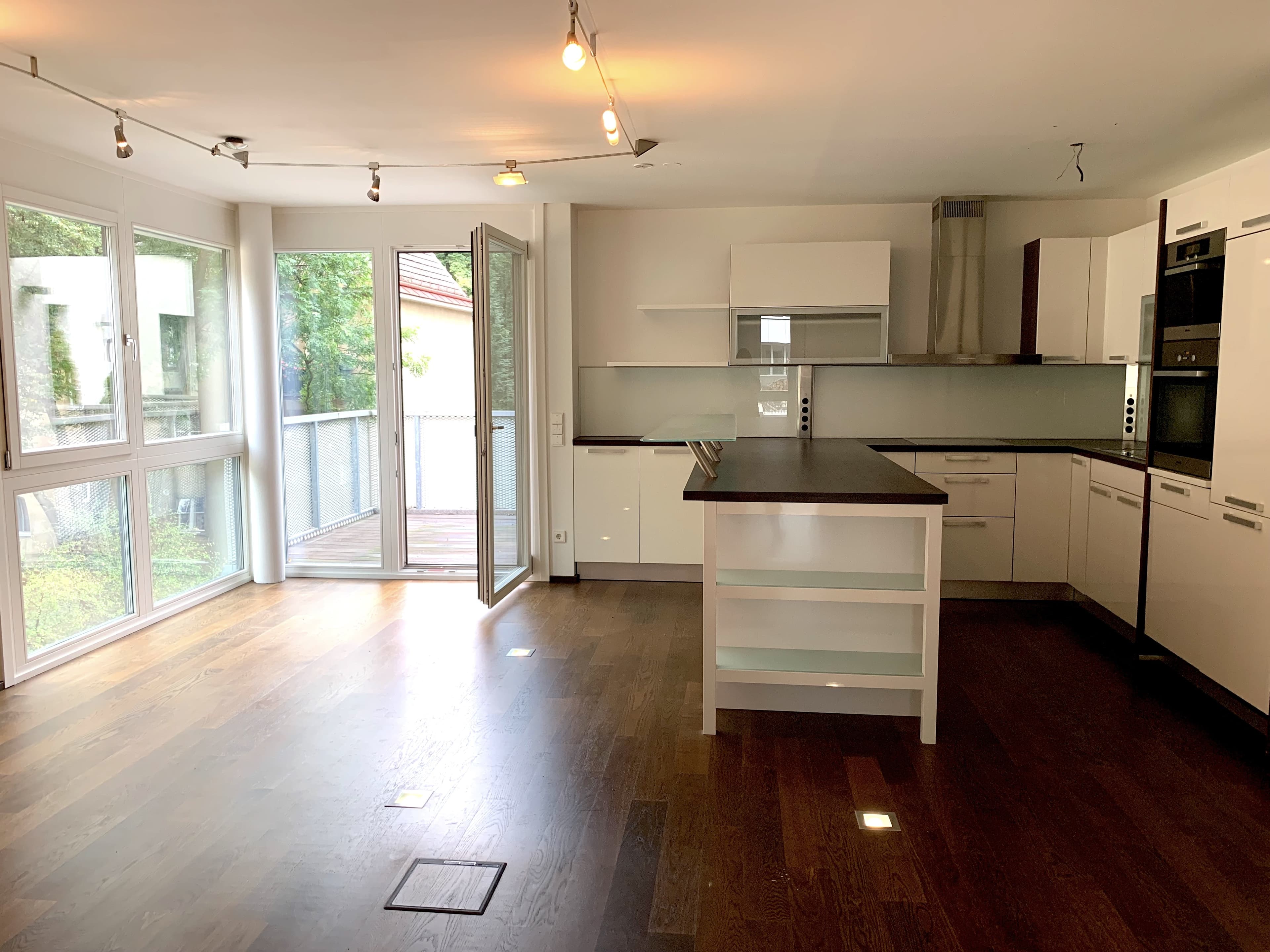 Traumhafte 2-Zimmer Wohnung mit Balkon in Grünruhelage! Traumhafte 2-Zimmer Wohnung mit Balkon in Grünruhelage!