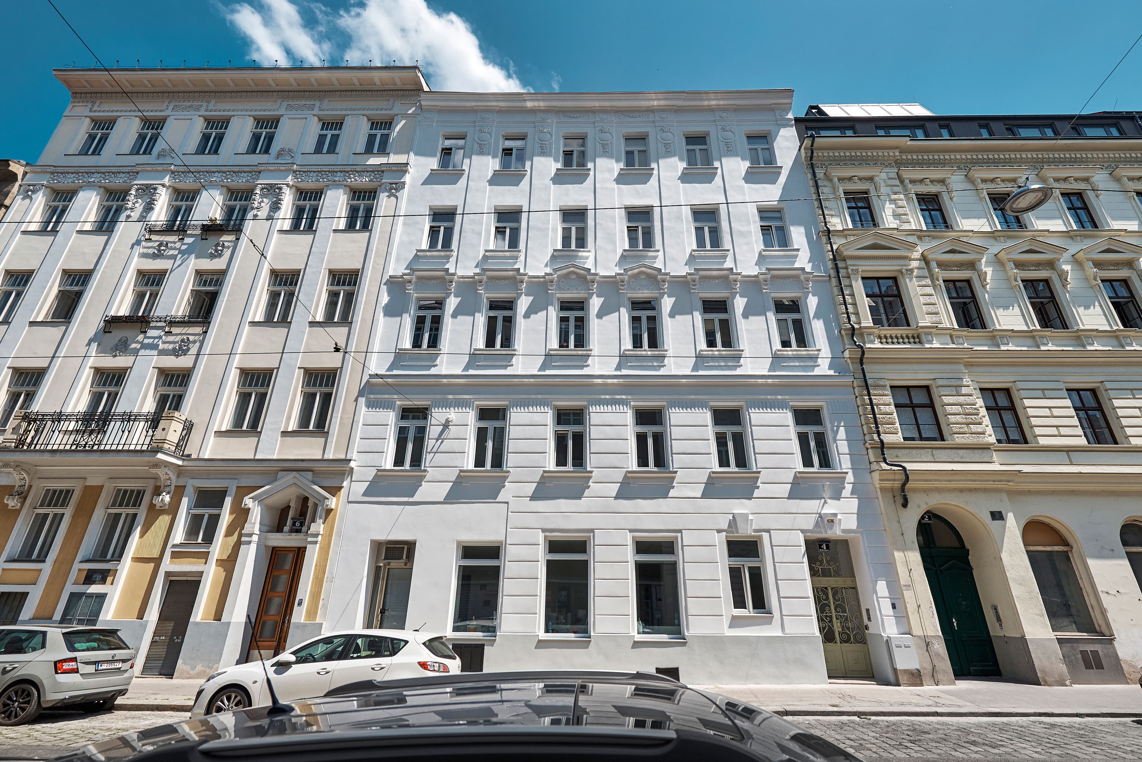 Sanierungsbedürftige Altbauwohnung Nähe Wallensteinplatz Sanierungsbedürftige Altbauwohnung Nähe Wallensteinplatz