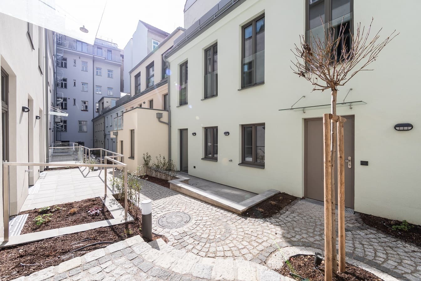 Modernes Townhouse mit großzügigen Terrassen in ruhiger Innenhoflage Modernes Townhouse mit großzügigen Terrassen in ruhiger Innenhoflage